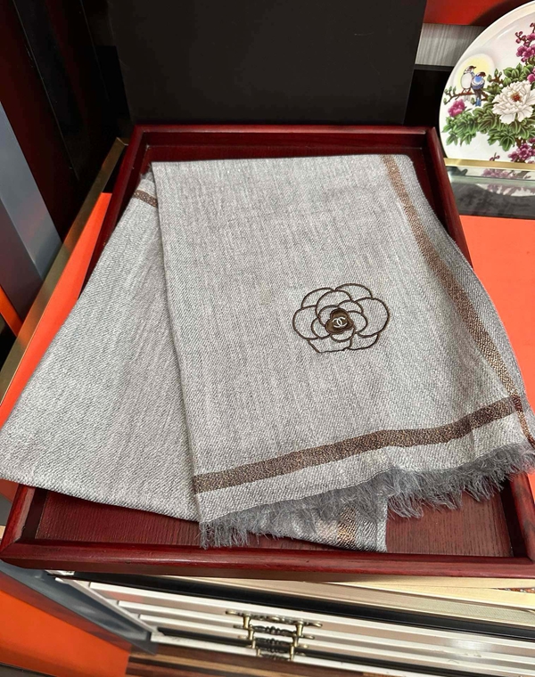 ブランドマフラー側面デザイン